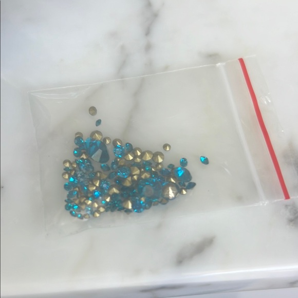 Elegant Rhinestone Blue Bird Clutch with cross body strap